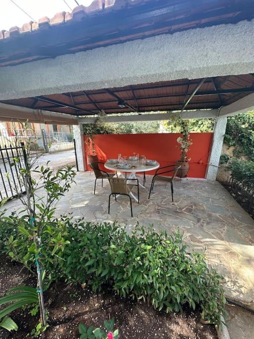 Caja De Anthea Vila Loútsa Exterior foto